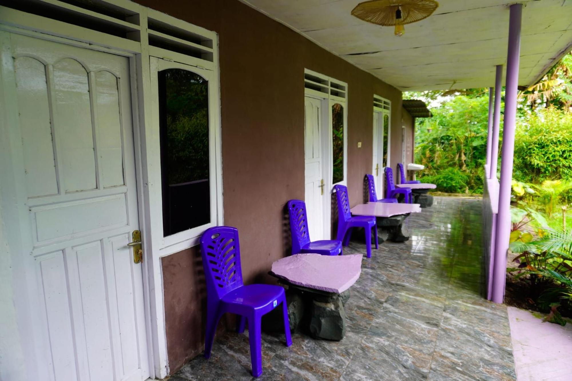 Legend Guesthouse Kelimutu Exterior foto